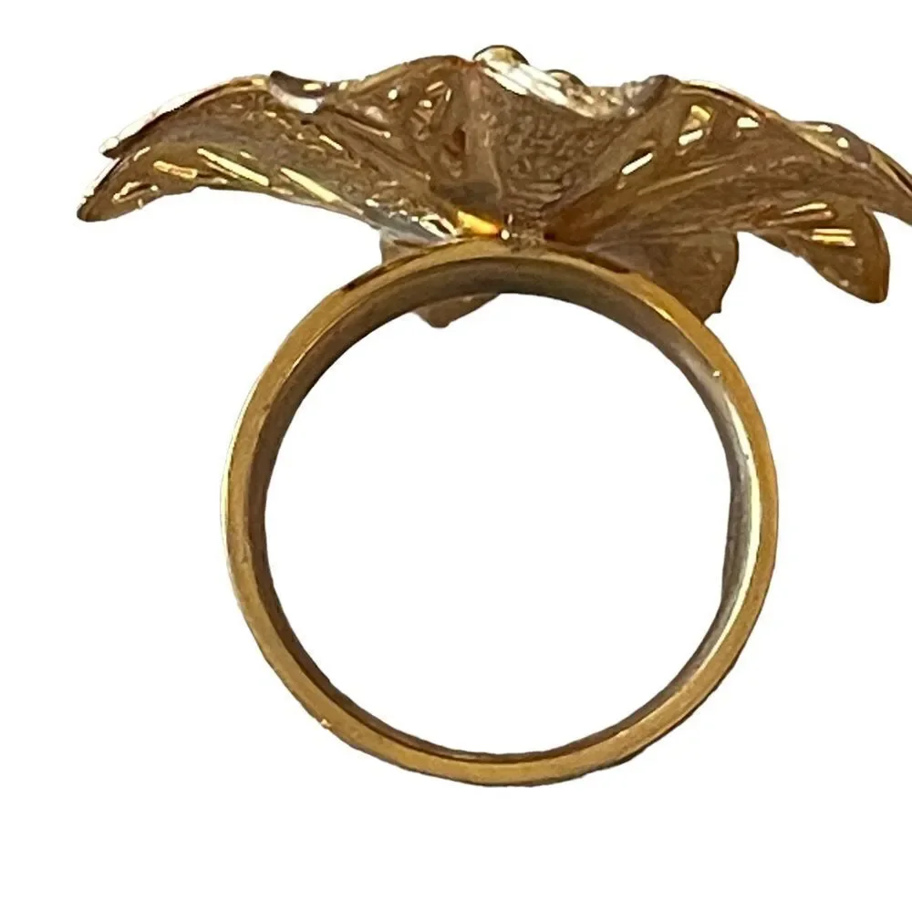 NWOT gold tone flower design ring US size 10.5